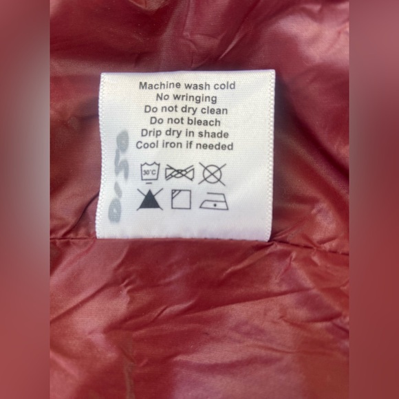 CC Filson Seattle Burgundy Red Puffer Vest Medium Wool Blend Down Feather Filled - Picture 8 of 14